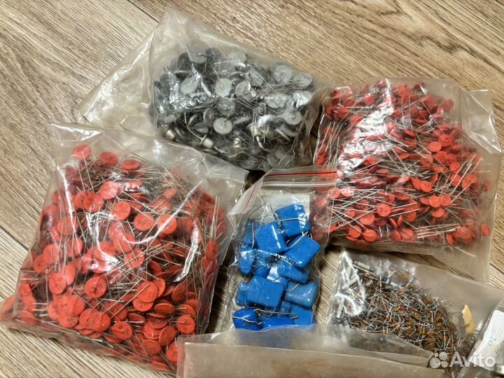 Конденсаторы / радиолом 3,5 кг