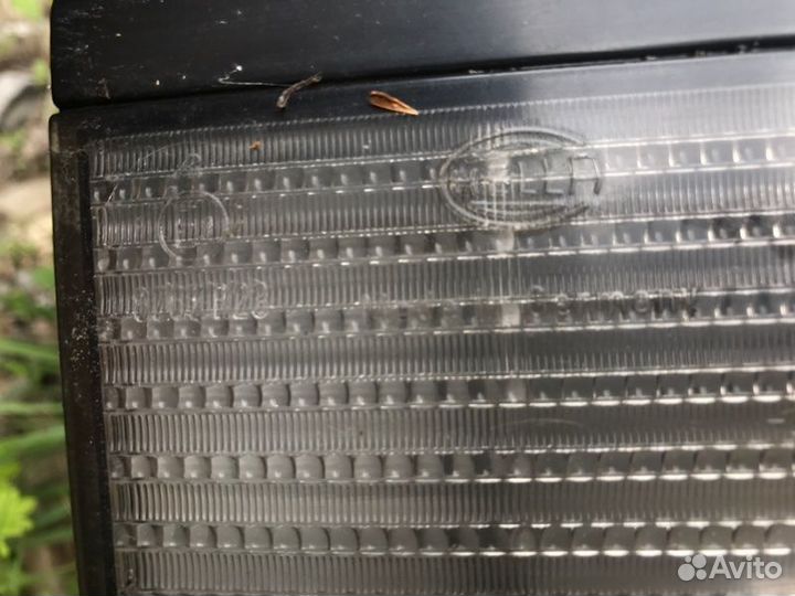 Фонарь задний левый Volkswagen Passat B3 1988-1997