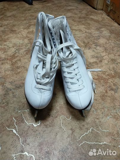 Коньки женские 41 размер