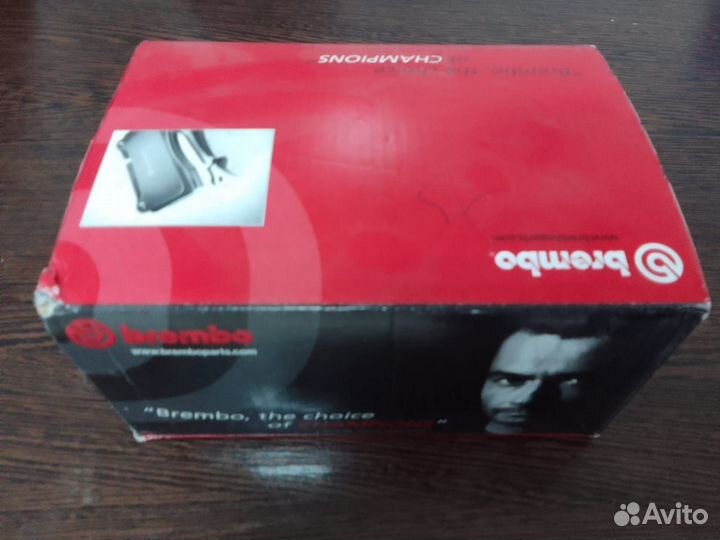 Колодки тормозные передние P83046 brembo