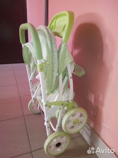 Коляска для кукол