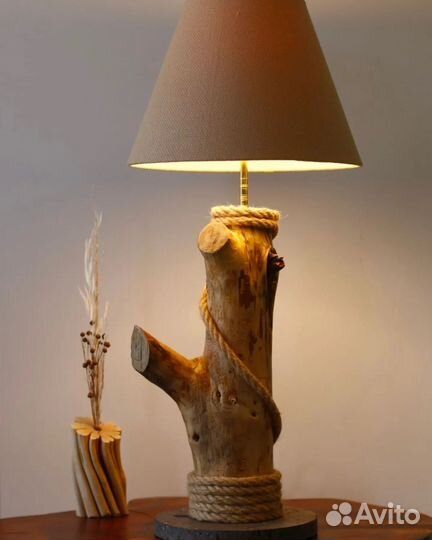 Светильник деревянный