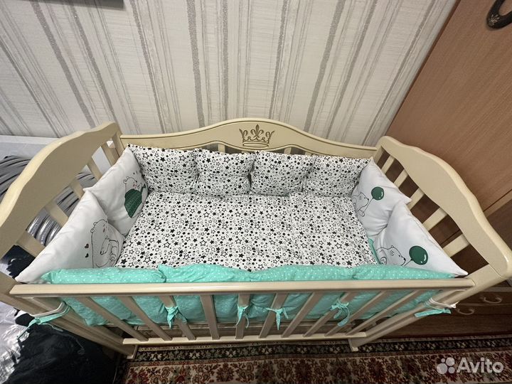 Комлект и бортики в кроватку