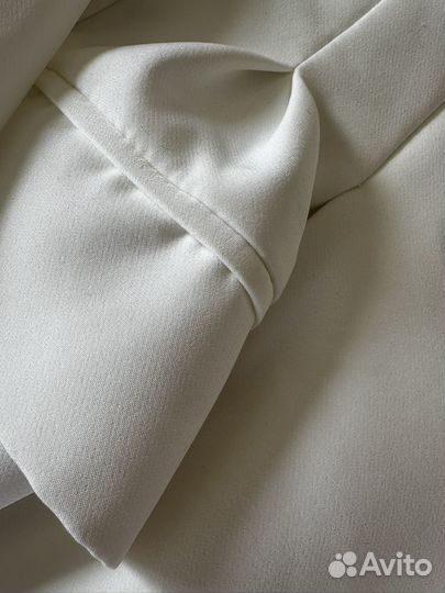 Белое платье-пиджак