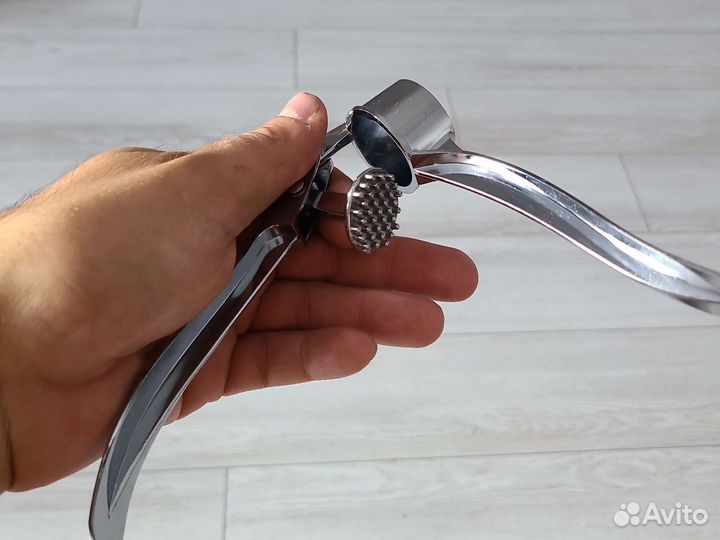 Чеснодавка новая