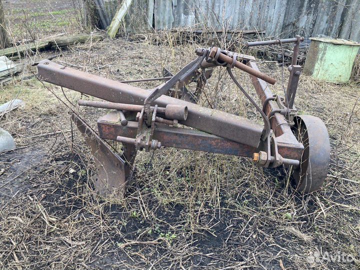 Плуг 3 х корпусной на мтз 80
