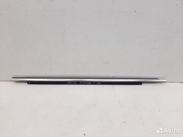 Молдинг двери передний правый Audi A3 8V sedan