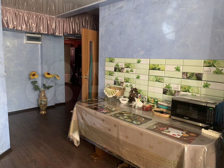 3-к. квартира, 57 м², 1/6 эт.