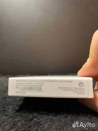 Оригинальный переходник apple на аукс