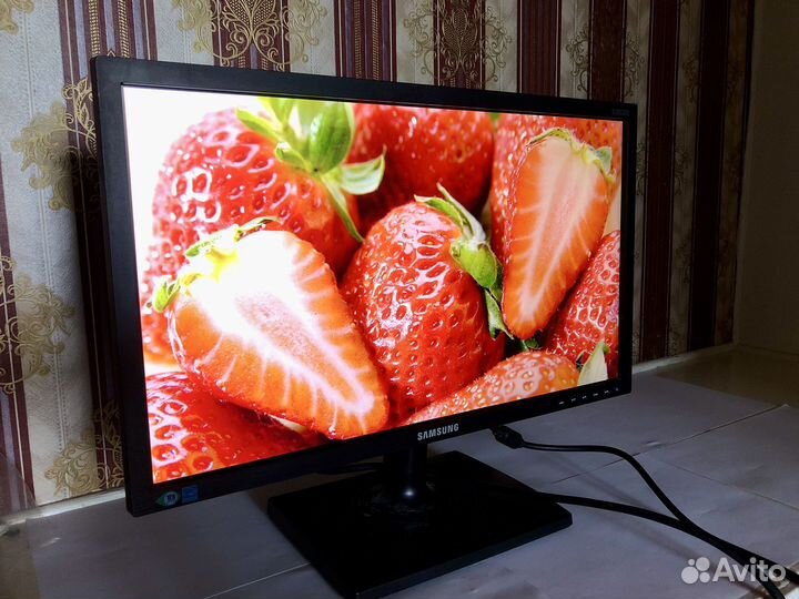 Samsung 20‘ с DVI(Hdmi)