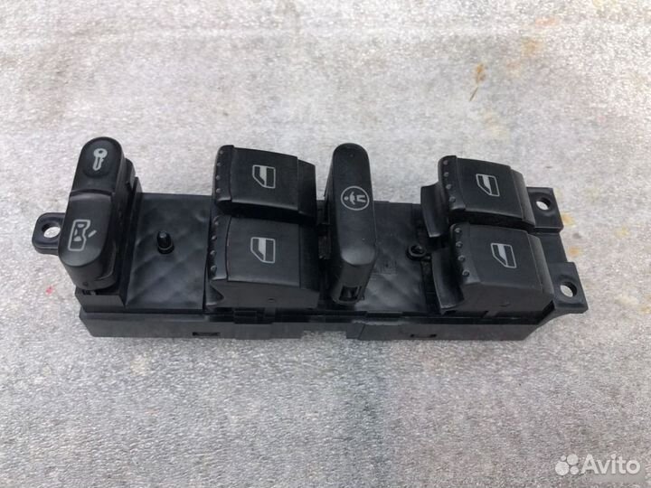Блок кнопок Volkswagen Passat B5