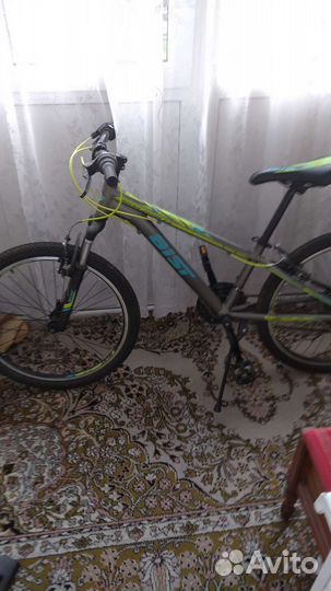 Продам велосипед подходит для девочки и мальчика