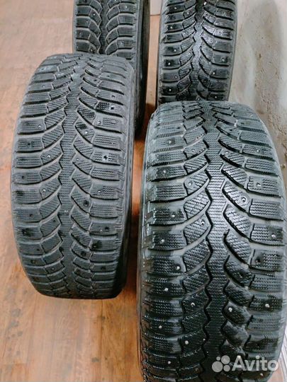 Bridgestone Blizzak Spike-01 225/55 R18