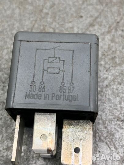 Реле Volkswagen Sharan 7M 2.0 ADY 1995