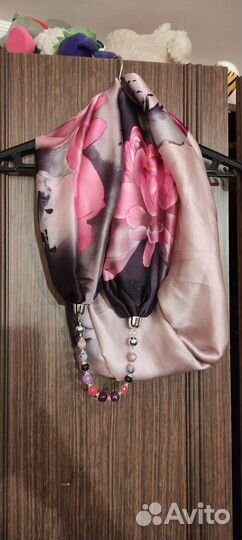 Шейный женский платок