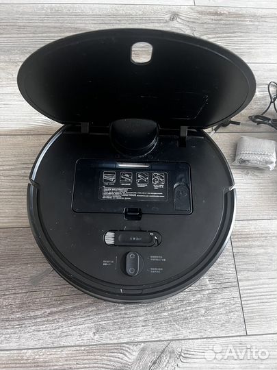 Робот-пылесос Xiaomi Mi Robot Vacuum-MOP P черный