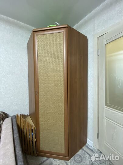 Шкаф угловой