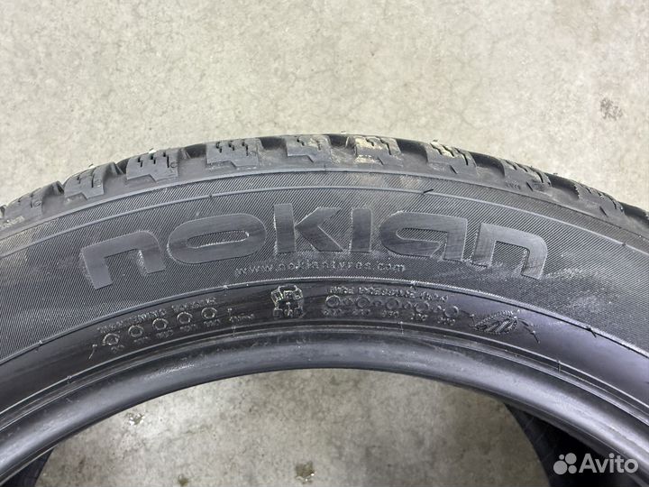 Nokian Tyres Hakkapeliitta 8 215/50 R17