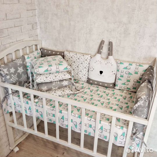 Бортики в кроватку, новые