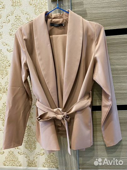 Костюм женский