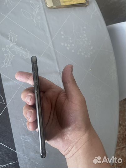 iPhone X, 64 ГБ