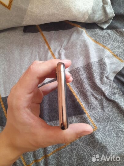iPhone Xs, 64 ГБ