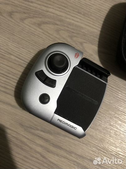 Универсальная игровая ручка Nubia RedMagic 5G