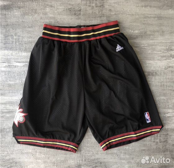 Баскетбольная джерси и шорты Аллена Айверсона