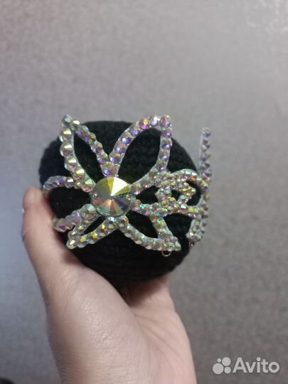 Украшение на пучок для гимнастики