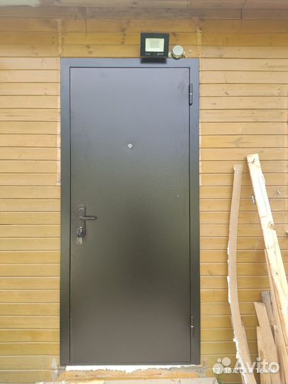 Дверь входная металлическая 