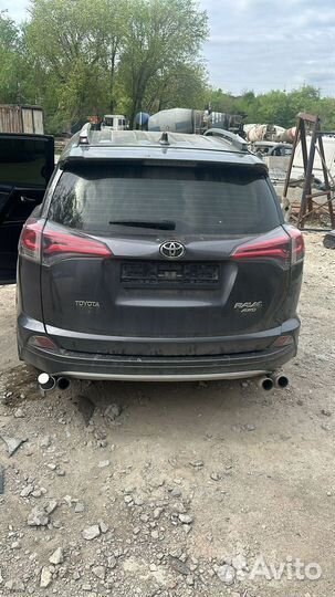 В разборе Toyota Rav4 2015 DT 4WD 2.2 л