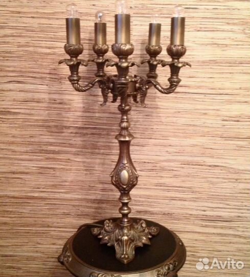 Настольная лампа. старинная бронзовая лампа