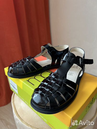 Босоножки женские