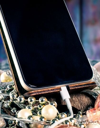 Подставка для iPhone, дерево