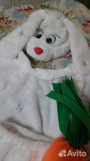 Новогодний костюм зайчика
