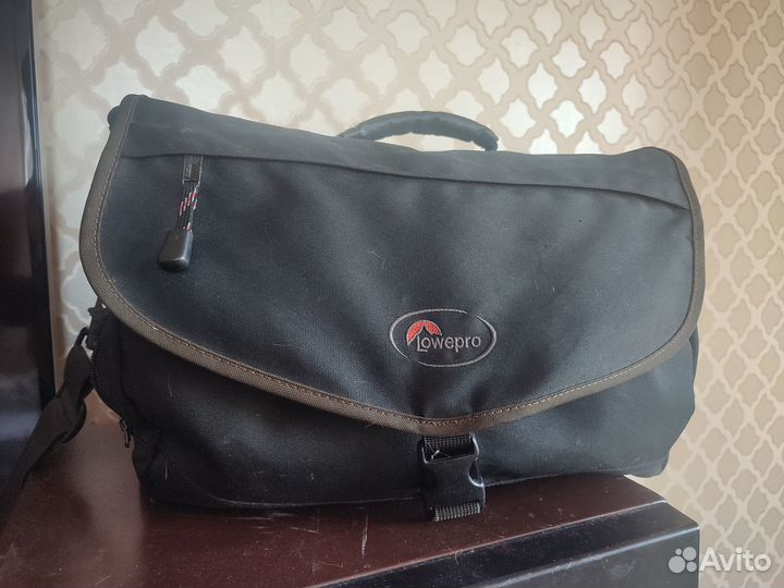 Фотосумка Lowepro Nova 200 AW