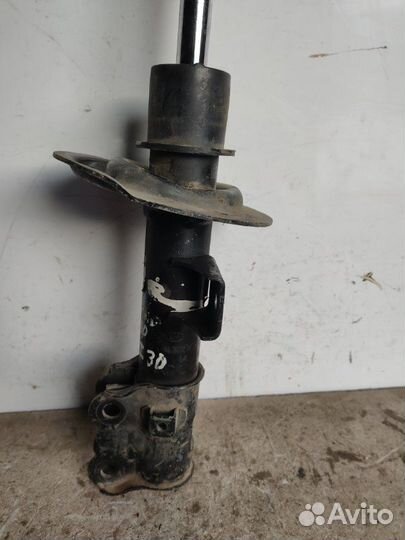 Амортизатор передний левый Hyundai I30