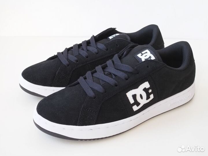 Кеды DC Striker новые на 43й