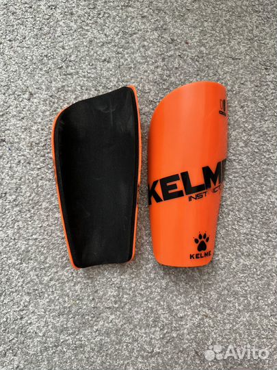 Щитки футбольные детские