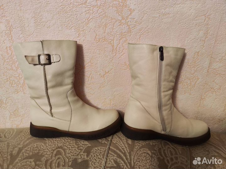 Продам женские сапоги