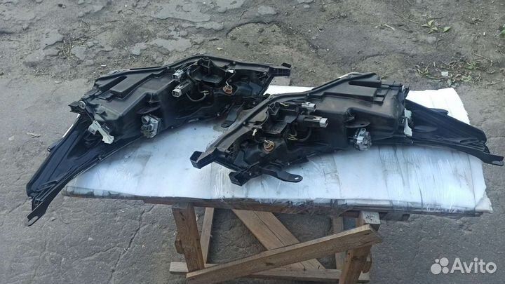 Фара левая правая Toyota Corolla 180