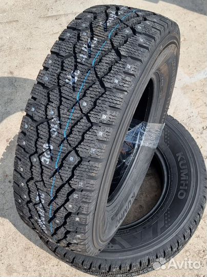 Kumho Winter Portran CW11 225/70 R15C 112R