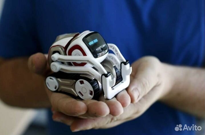 Робот anki cozmo