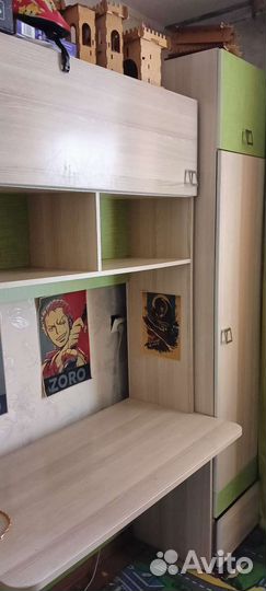 Детская кровать чердак со столом и шкафом
