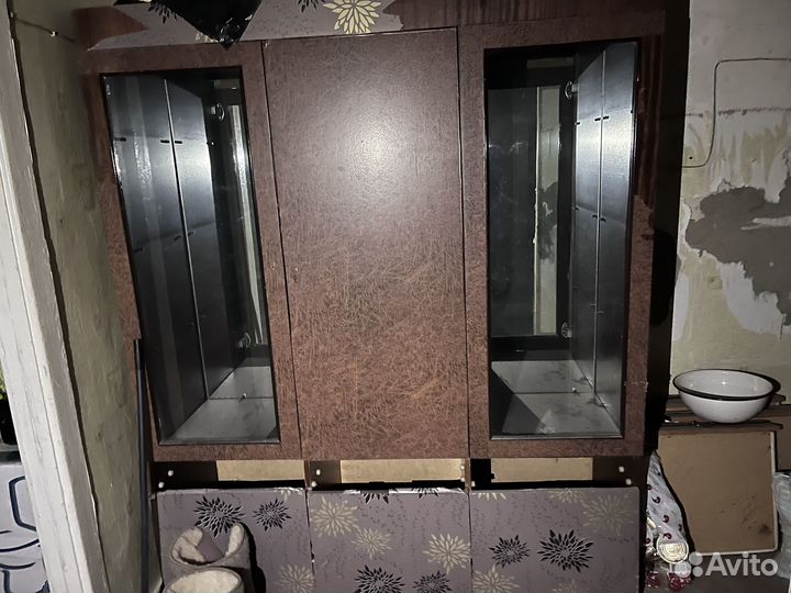 Шкаф