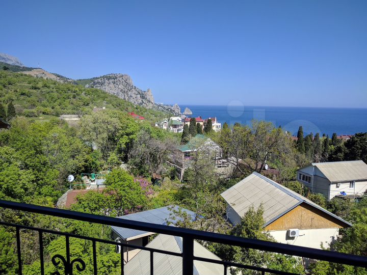 Дом 35 м² на участке 5 сот.