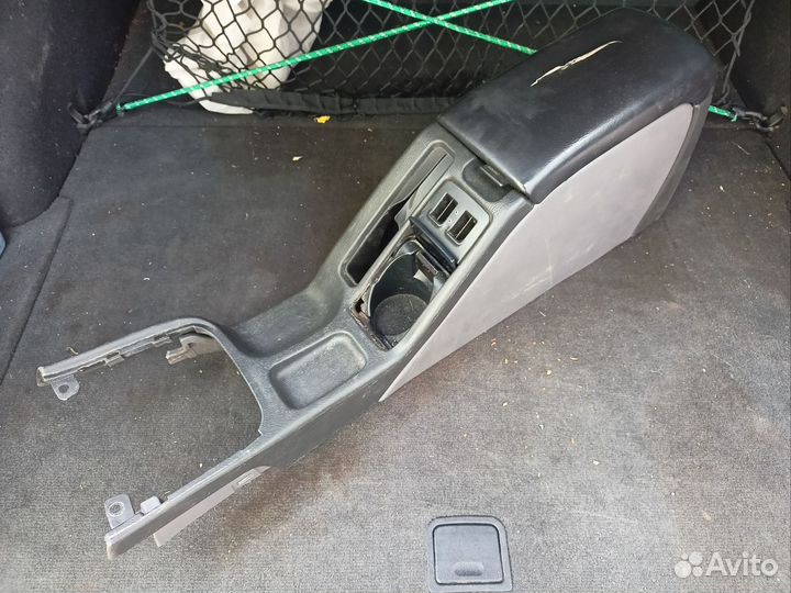 Центральная консоль - Бардачок