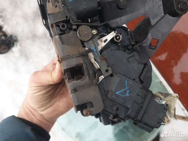 Замки дверей Ford Focus 2 дорест