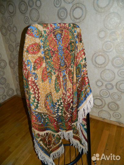 Винтажная скатерть с бахром, новая, ГДР (см.фото)