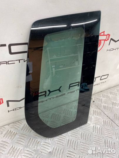 Б/У форточка багажника (стекло, собачатник) задний